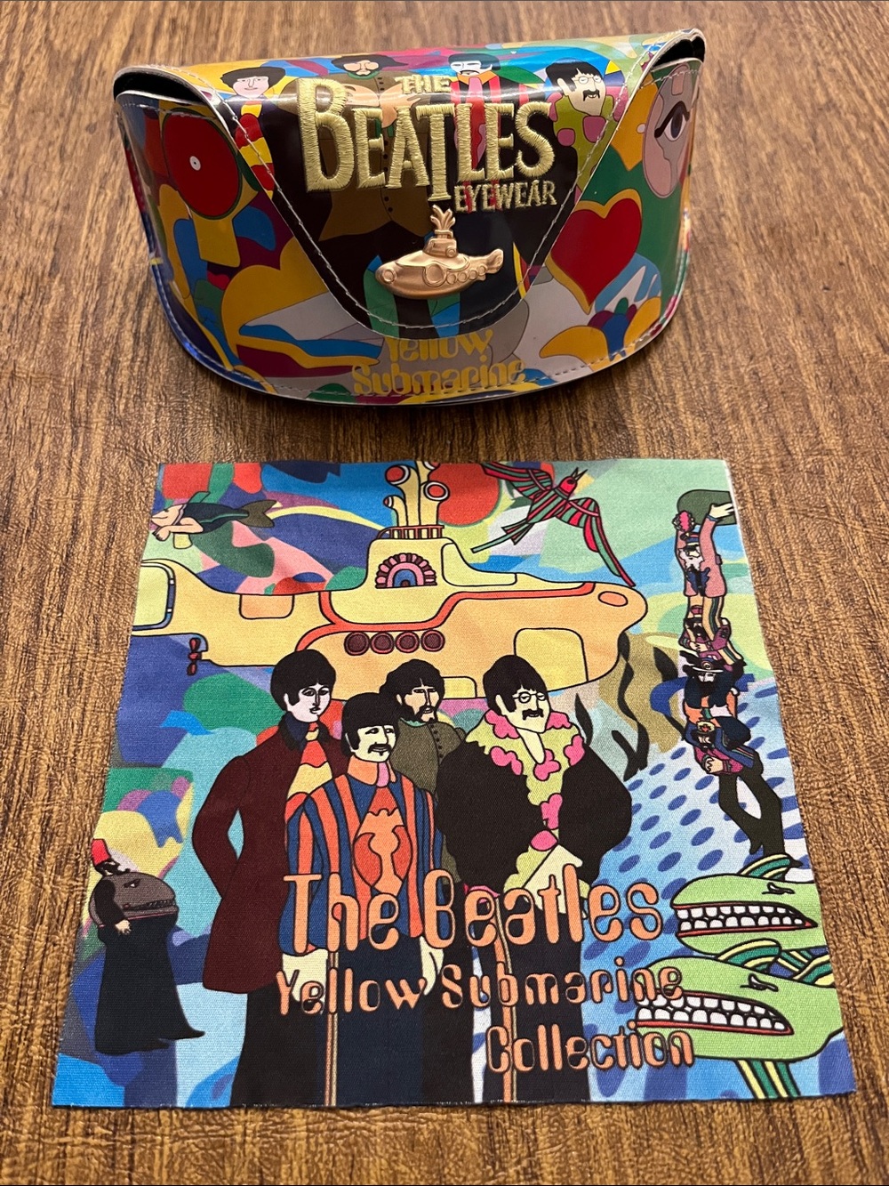 The Beatles Multicolor Yellow Submarine Eyewear Case & Cloth never used! - Picture 1 of 7
